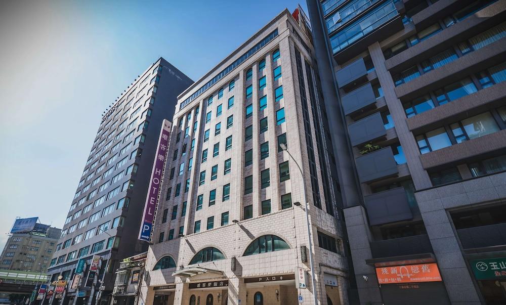 ويكولوي هوتل