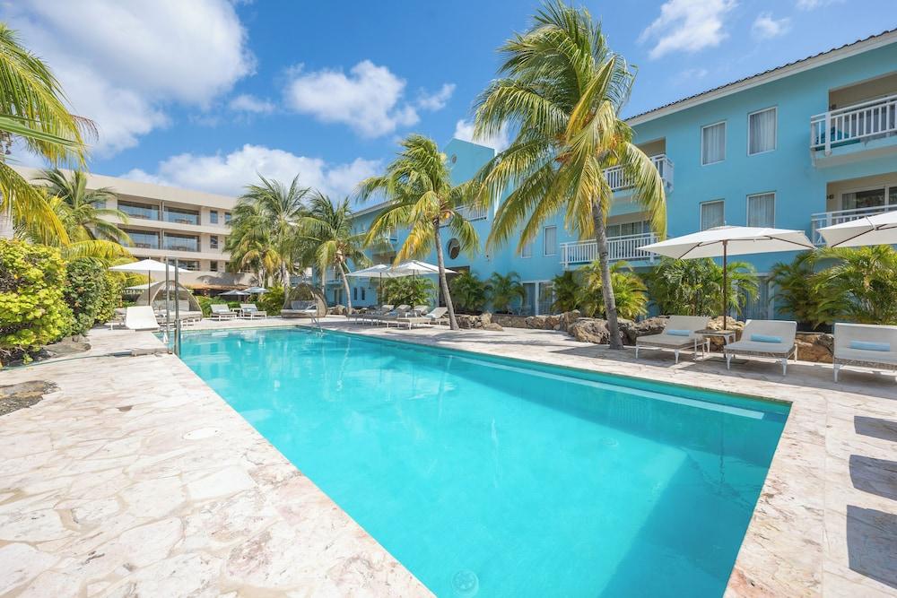 دولفين سويتس آند ويلنس كوراكاو