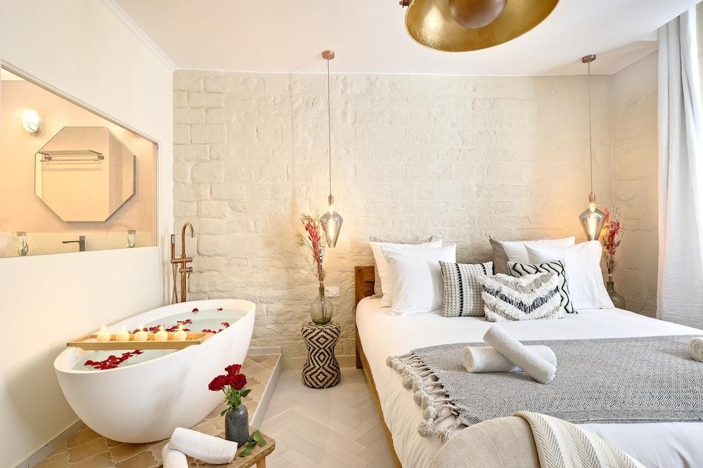 ذا تشارمينج لوكسمبورج جاردن