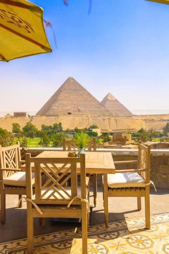 Onyx pyramids Hotel
