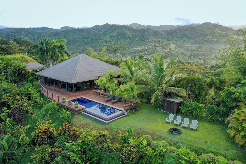 Emaho Sekawa Resort
