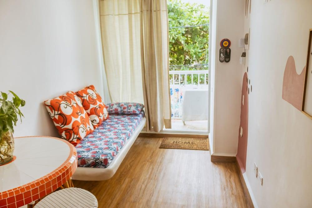 فرانسيتشيز أبارتمنتس