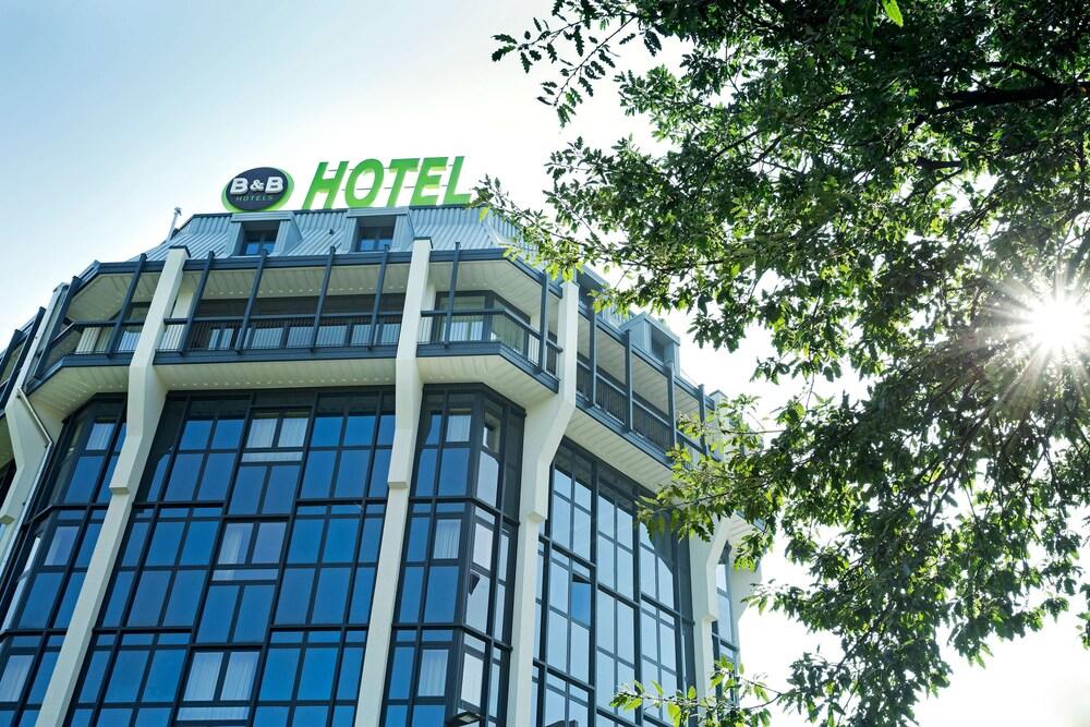 بي آند بي هوتل ميلانو سان سيرو