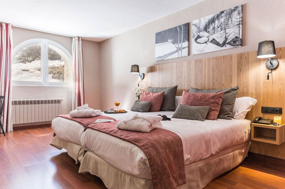 هوتل جراند باس