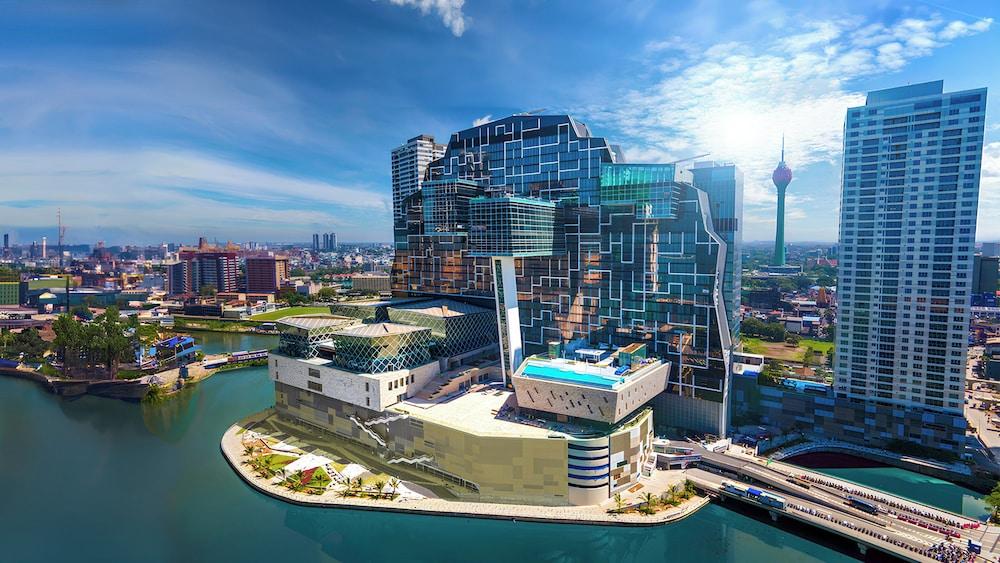 سينامون لايف آت سيتي أوف دريمز