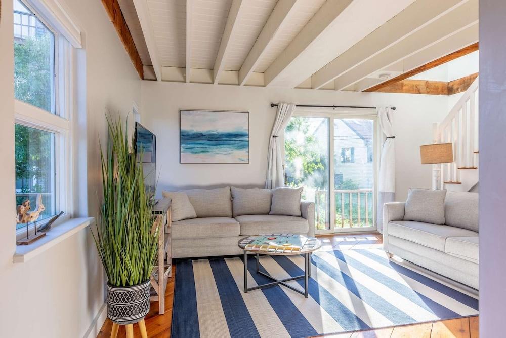 سي لاف بيتش هاوس