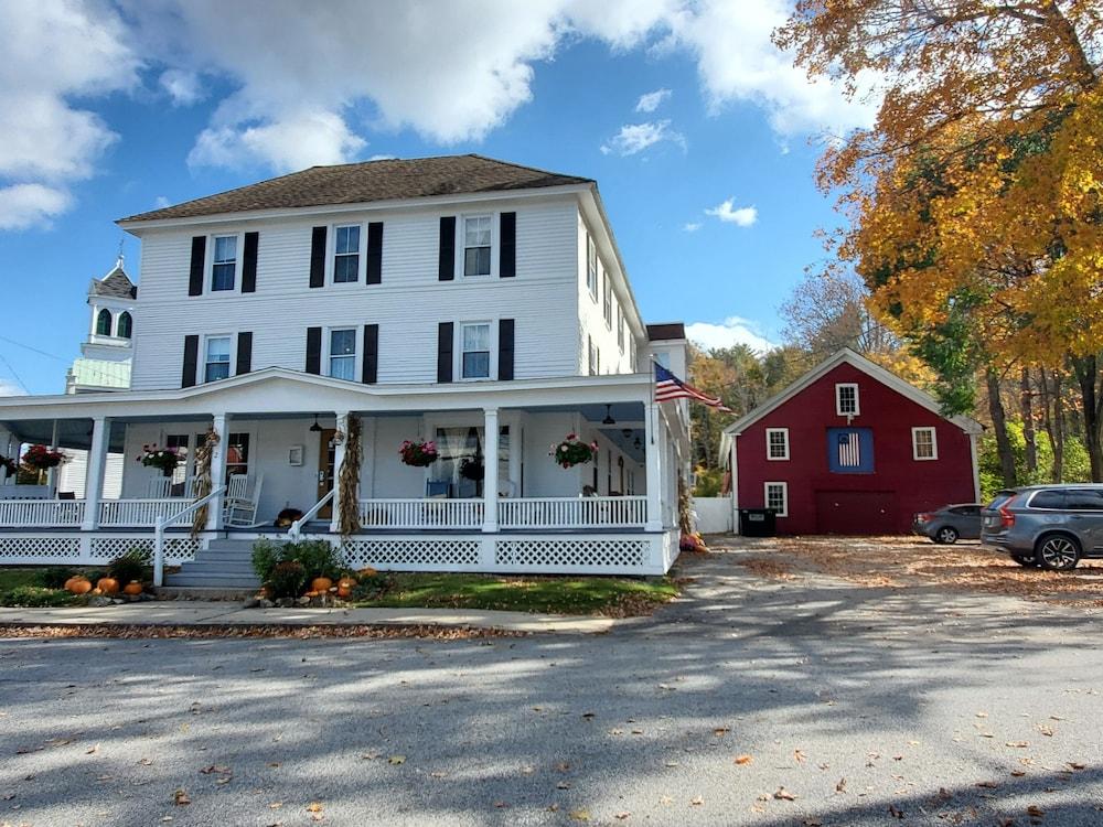 ذا كورنيش إن