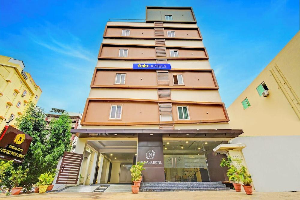 فاب هوتل ناماها سويتس