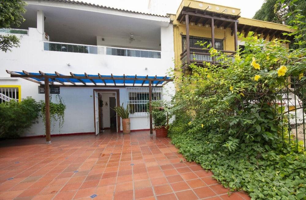 كاسا هوتل لا نينيا نيلا