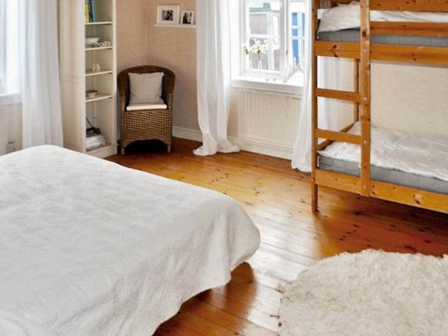 6 بيرسون هوليداي هوم إن ٔوديهولم