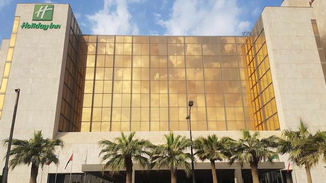 فندق هوليداي إن الكويت مدينة الثريا فندق تابع لمجموعة فنادق آي إيتش جي