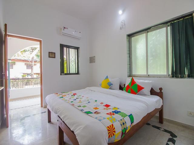 OYO 18657 Home Comfortable 2BHK Alodna