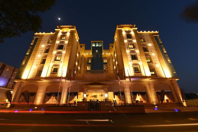 Grand Park Hotel