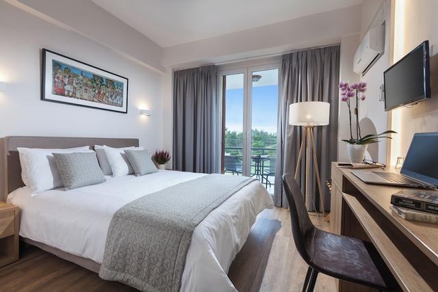 مينافرا هوتل