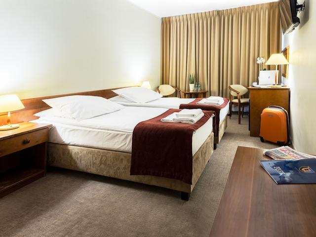 هوتل زاويسزا