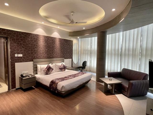Hotel Narula's Aurrum