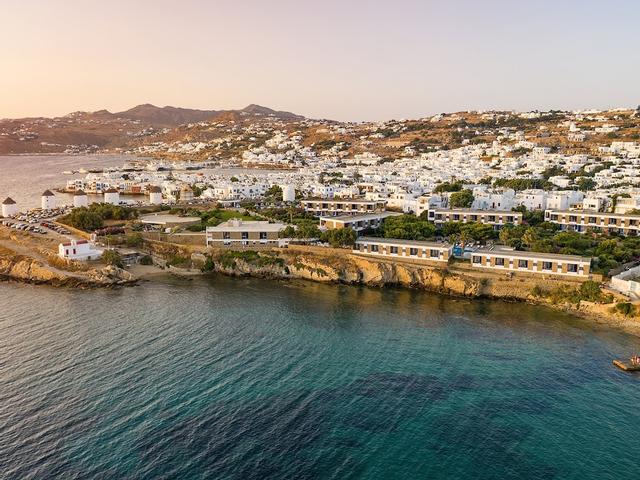 ميكونوس ثيوكسينيا، آ ميمبر أوف ديزاين هوتلز