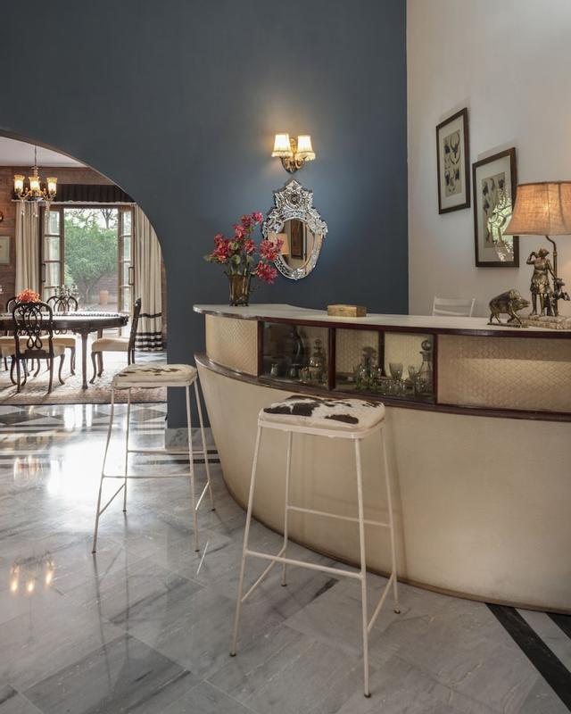 آم ا س ايز آند ترايلز فيلا سيوليم، جوا