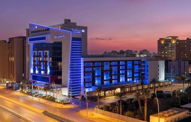 Radisson Blu Hotel and Convention Centre, Riyadh Minhal