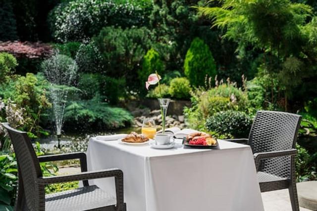 بوكينج هوتل آند سبا