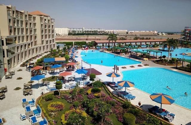 فندق والملاهي المائية هاواي سيزار بالاس هوتل آند أكوا بارك  - للعائلات والأزواج فقط