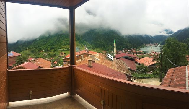 ليك فيو أبارت