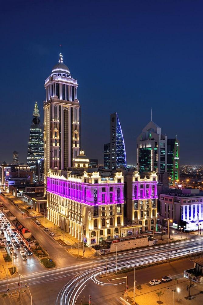 فندق وسبا نارسس الرياض