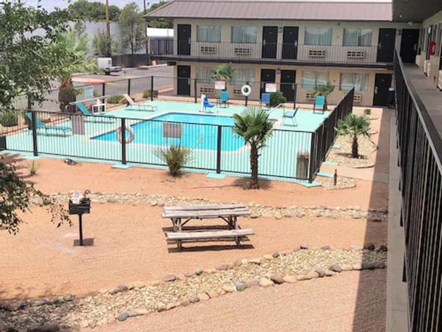 هاورد جونسون من ويندام أوديسا تكساس