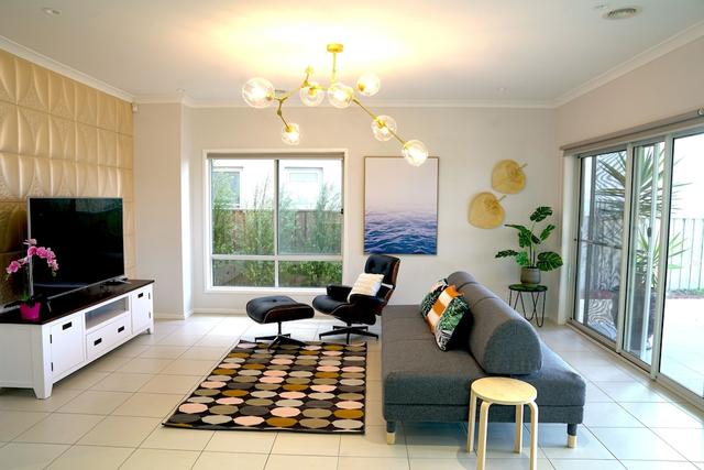 ووتر فرونت فيلا إن سانكتشوري ليكس