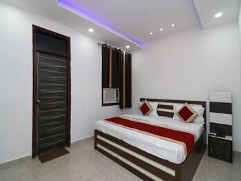 OYO 28058 Hotel Gold Galaxy
