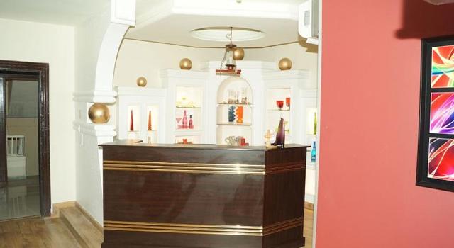 فندق وأجنحة أشاد التحلية