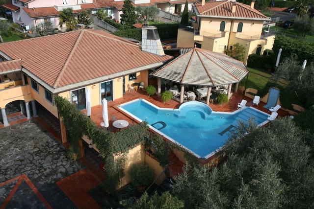 ألبيرجو ريستورانت لا بيترا