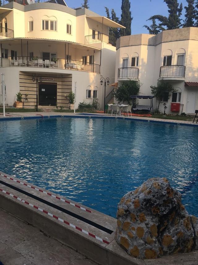 بارك ليمروس هوتل