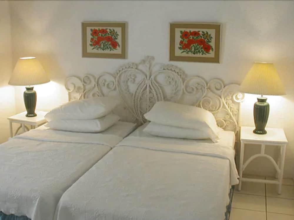 بارادايز فيلاز