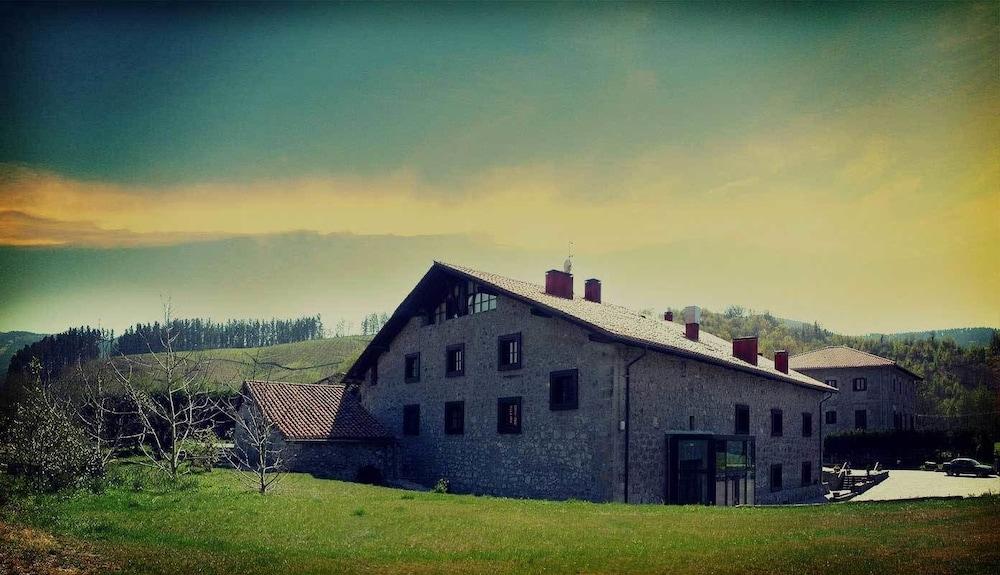 Hotel Antsotegi