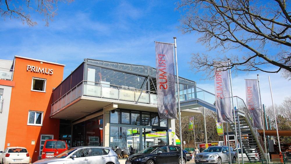 بريموس هوتل آند أبارتمنتس