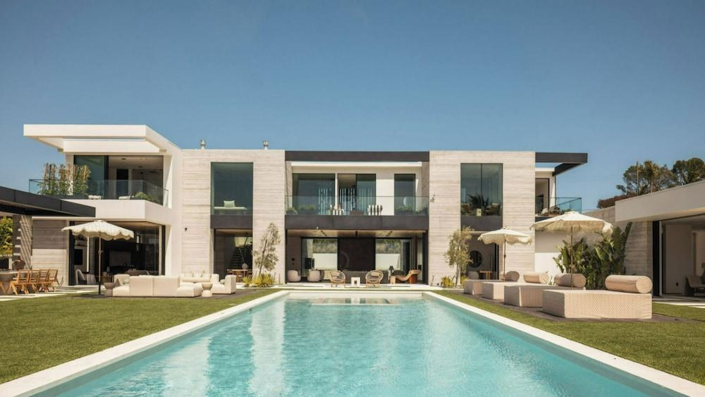 ذا دوم ليجاسي