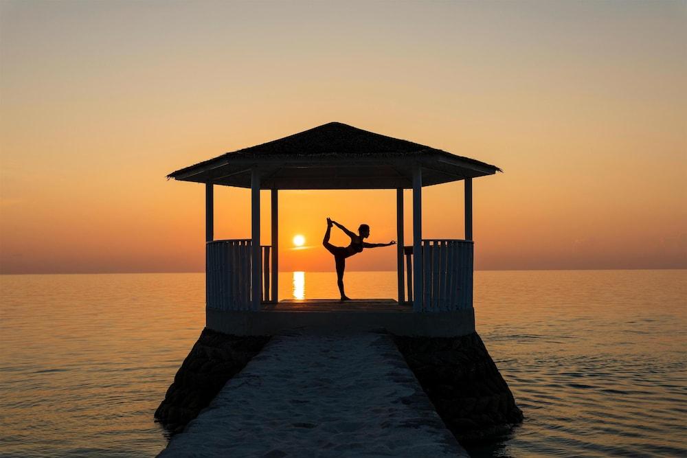 سينتارا راس فوشي ريزورت آند سبا مالديفز - لبالغين فقط