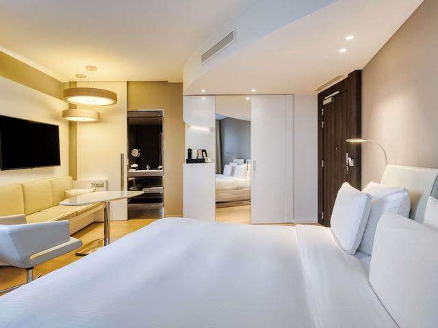 بولمان بروسيلز سنتر ميدي