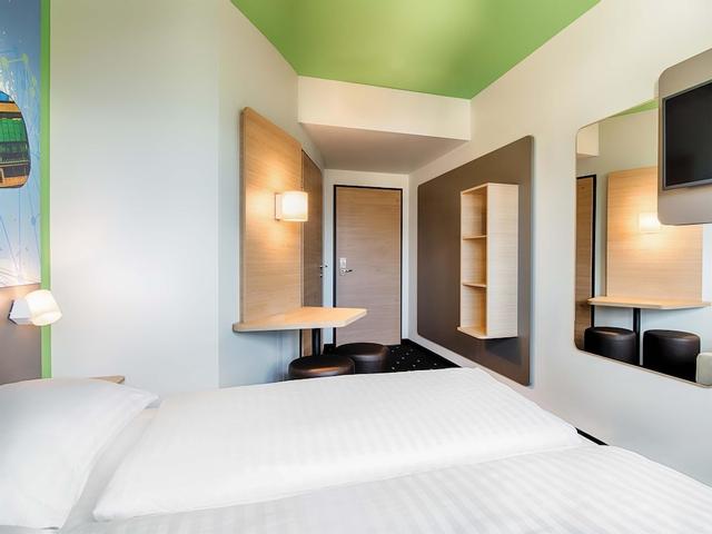 بي آند بي هوتول فيليش