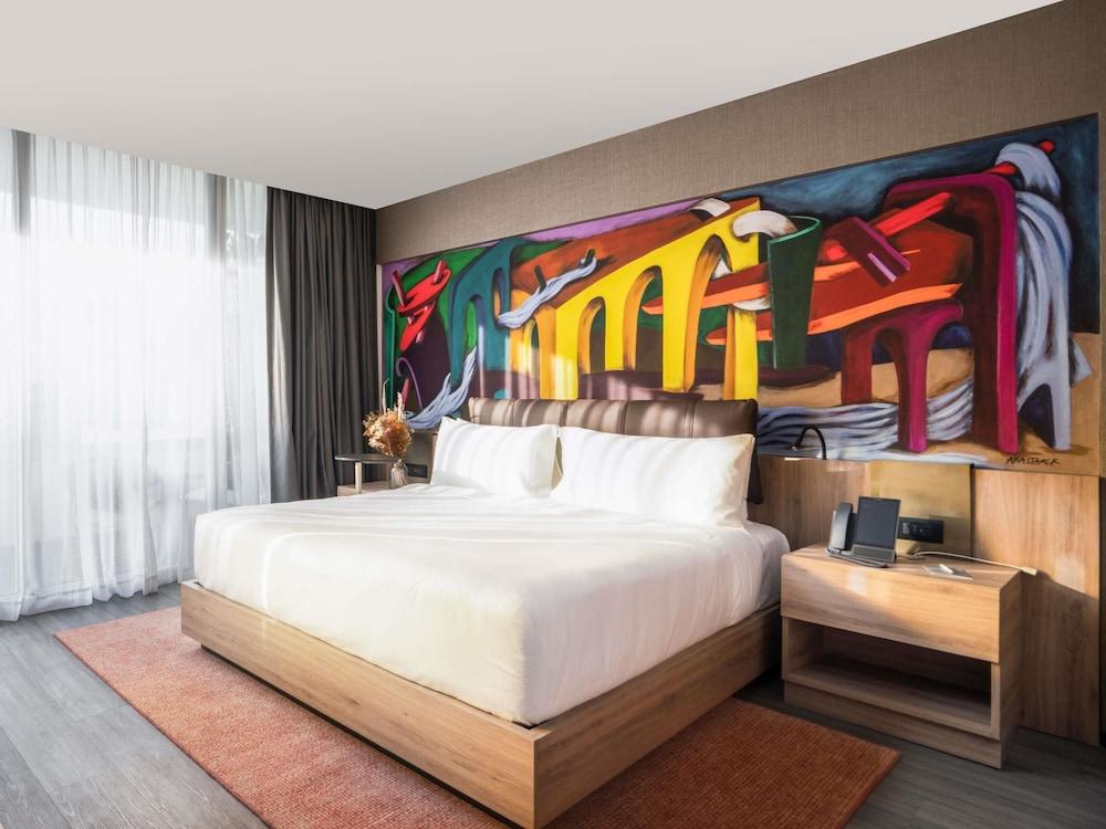 موندريان ميكسيكو سيتي كونديسا